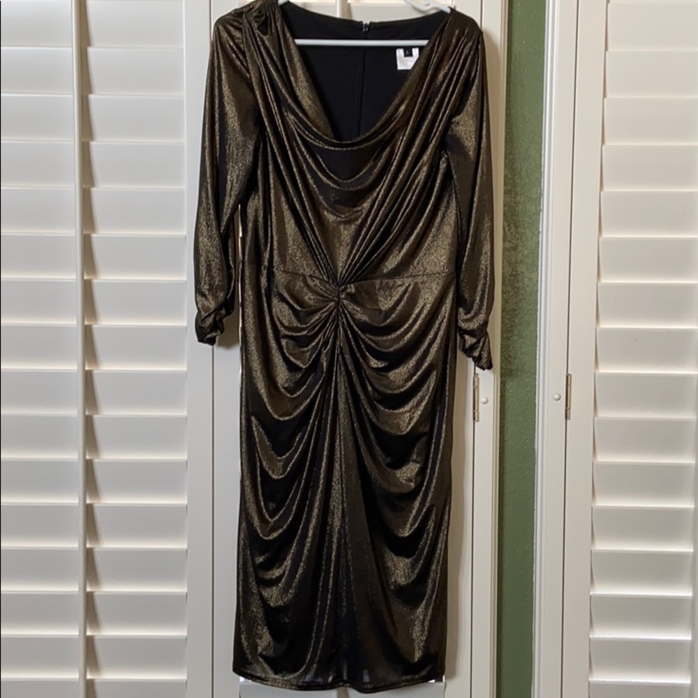 Tadashi Shoji scoop neck party dress